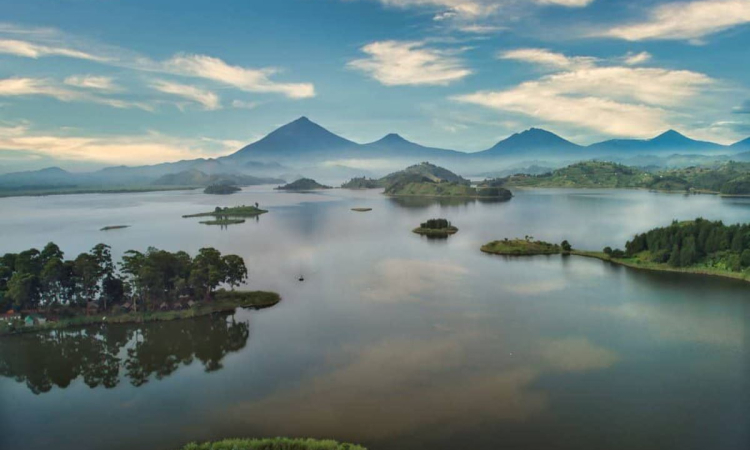 3-Day Mgahinga Gorilla Trek & Lake Mutanda Tour Uganda